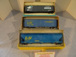 3 L&N GW/1 50`PLUG DOOR BOX/1 ACF 3 BAY HOPPER/1 50`BOX CAR